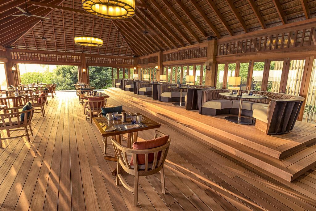 Hurawalhi Island Resort Exterior photo